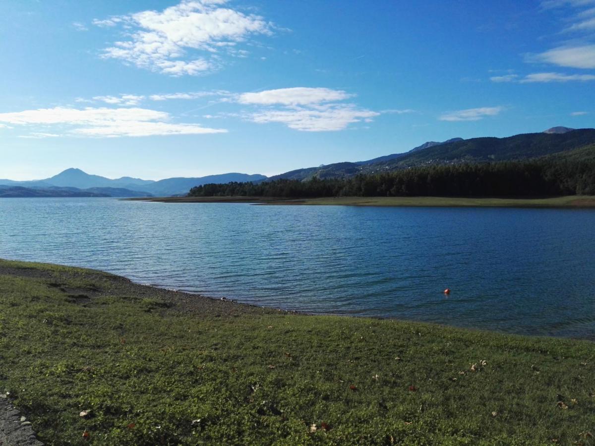 Cosy Lake House, Μια Ανάσα Πριν Τη Λίμνη Kalívia Buitenkant foto