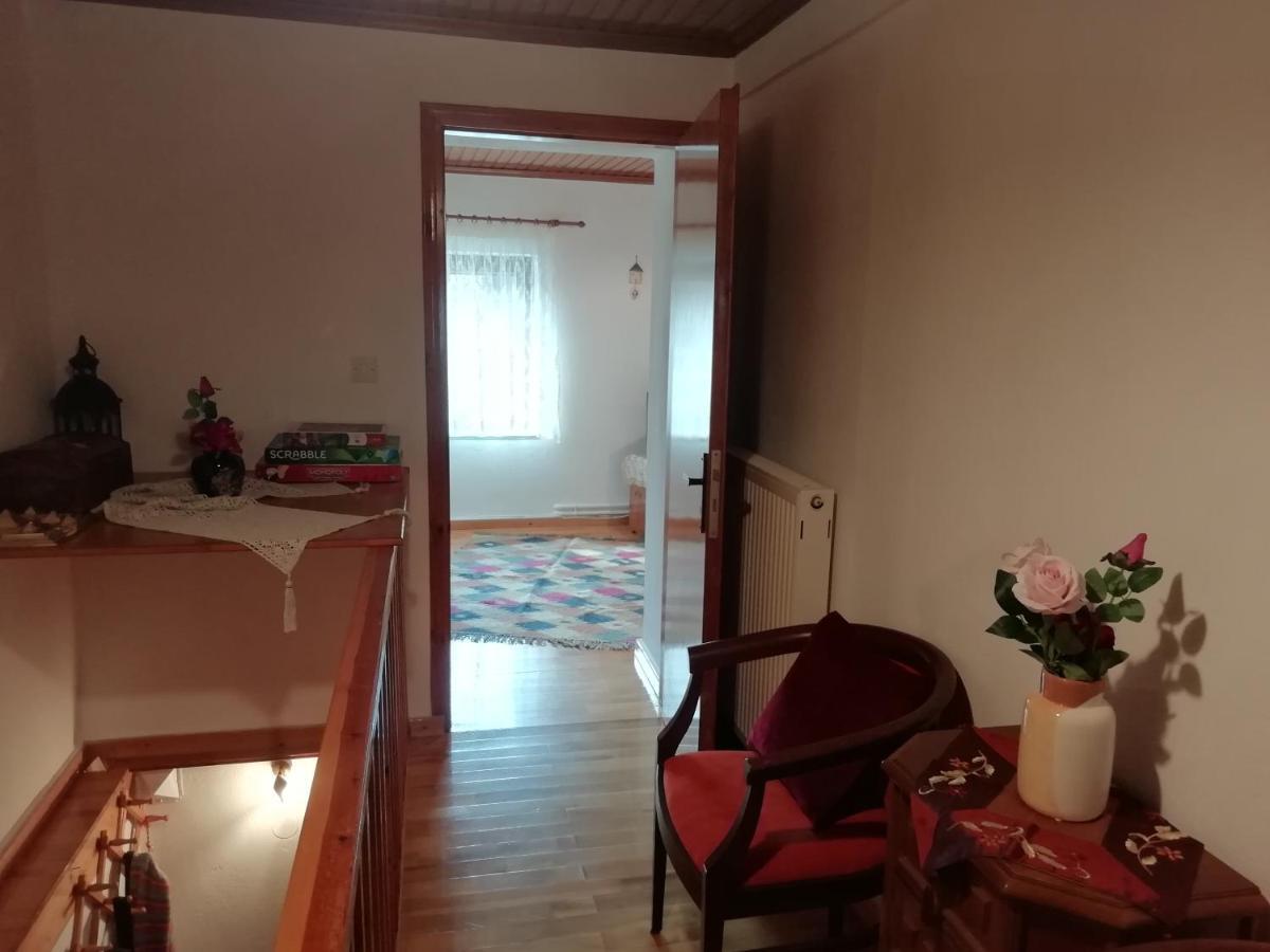 Cosy Lake House, Μια Ανάσα Πριν Τη Λίμνη Kalívia Buitenkant foto