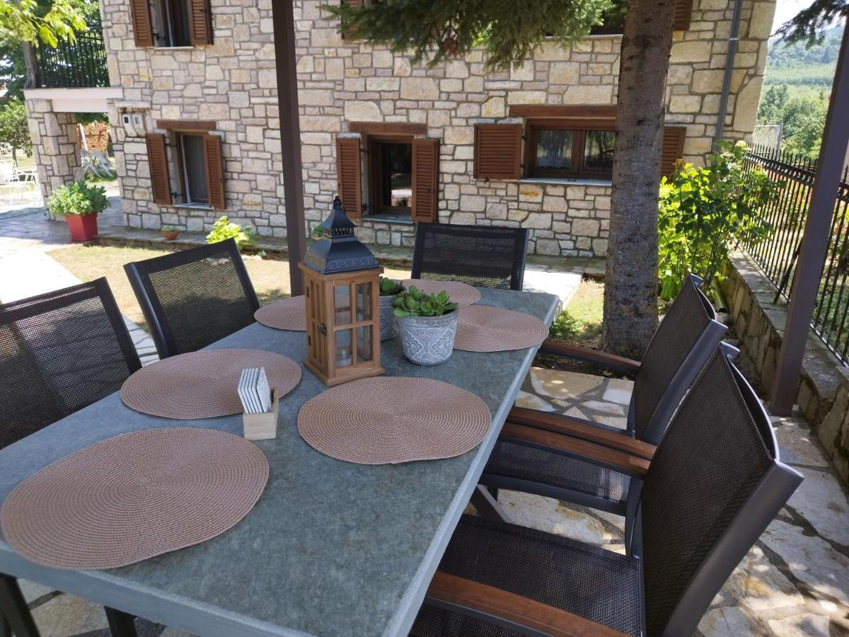 Cosy Lake House, Μια Ανάσα Πριν Τη Λίμνη Kalívia Buitenkant foto